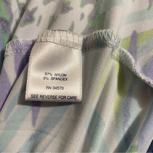 Pineapple V Neck Sleeveless Top No Brand or Size - Picture 3 of 4